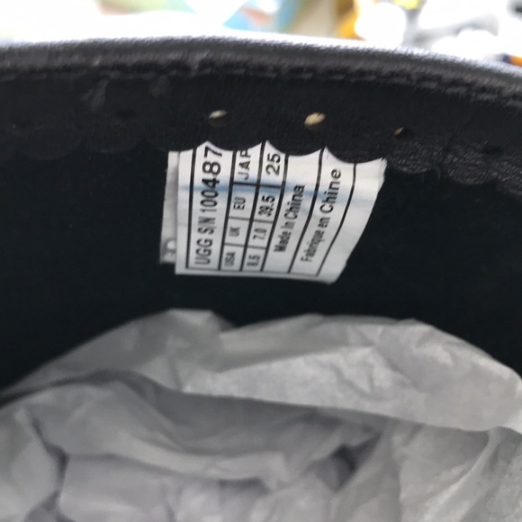 UGG Boots - Picture 12 of 16